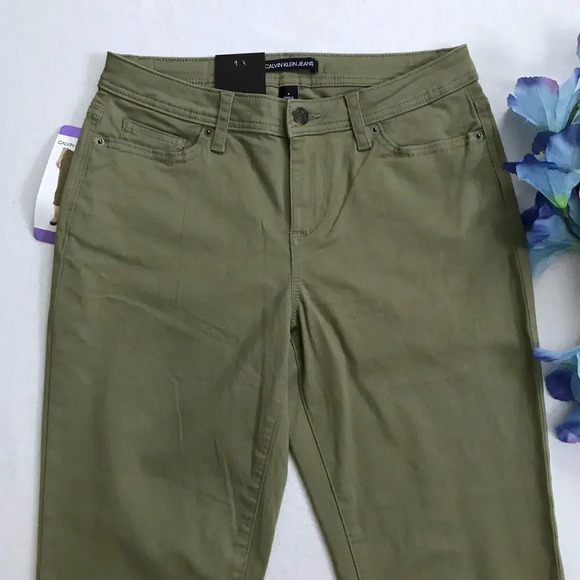 Calvin Klein NWT Olive Green Crop Jeans Women 4 - Picture 3 of 9